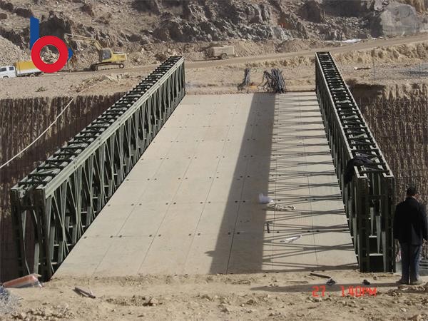 青海省班多鎮黃河上游開發公司200型貝雷鋼橋